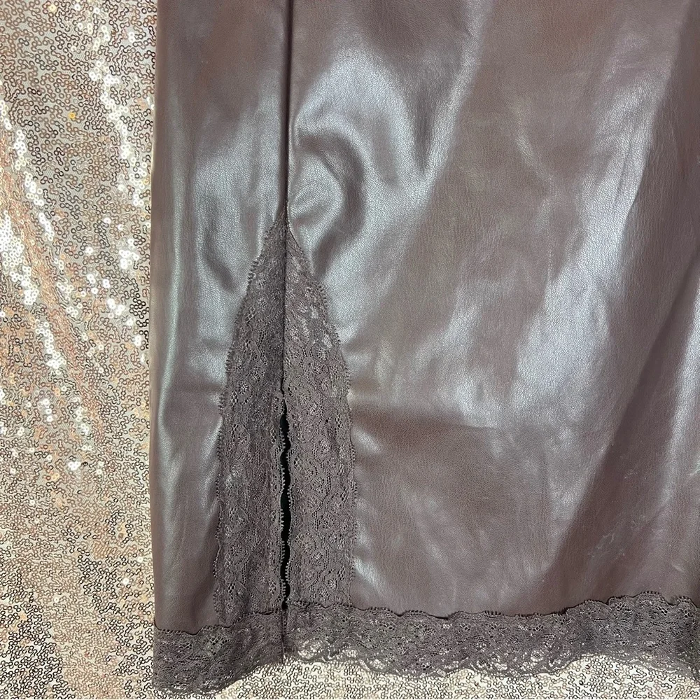 Brown Faux Leather Skirt w/ Lace Trim – Size 2X NWT